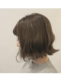 “くびれボブ 切りっぱなし ヌーディーカラー”中西英美子