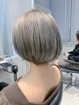 テトヘアー(teto hair) シルバー、ブロンド、ベージュ、ブリーチ