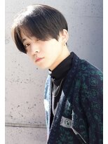 ネイビー(NAVY)&nbsp;ノーセットもカッコいい！カリアゲ前下がりマッシュ