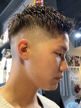 バーバー スタジオ ラフテル(Barber Studio RAFTEL) モヒカンスタイル