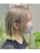 ウーロス(uros.) 【SENA】ライムグリーン 裾カラー 切りっぱなしボブ