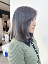 ツヤツヤのグレー　全頭ブリーチ　20代30代