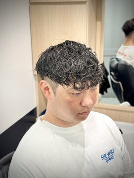 リバティシェアバーバー 銀座(LIBERTY SHARE BARBER) やりすぎないスペインカール