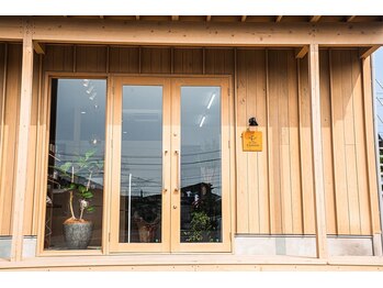 hair make EMMA　姶良店【ヘアメイク　エマ】