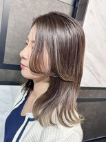 ピリオド 赤坂(Period.)&nbsp;ミディアム レイヤーカット 顔まわり ハイライト 髪質改善 赤坂