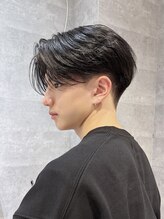 ノヴァ 三宮(NOVA) 前下がりセンターパート