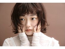 【2：1カールで劇的に変わる。ZACC伝統の「大人可愛いレイヤーカット」】 