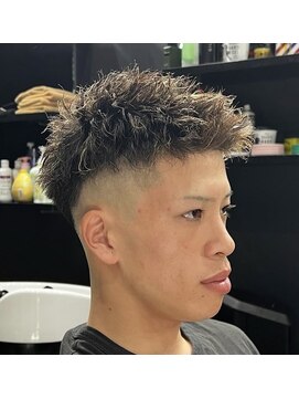 ファヴォ(FAVO) ピンパーマで無造作スタイル
