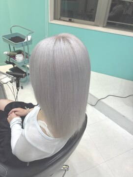 ユー イケブクロ(u Ikebukuro) ホワイトシルバー