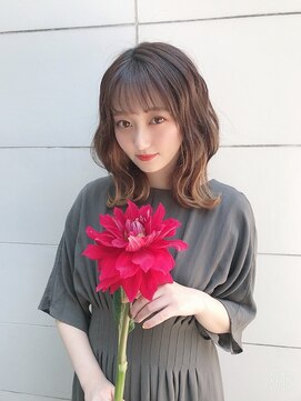 ソワリー 栄(THOiRY) 小顔カットが得意なスタイリストby坂元