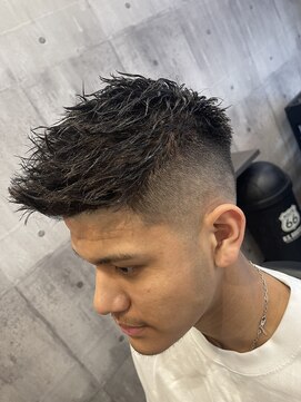 バーバー ショップ ネオ(BARBER SHOP NEO) フェザーアップツイスト　フェード　メンズショート