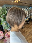 デザインカラー×白髪ぼかしハイライト×ベージュ