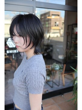 シキ(SHIKI) short wolf