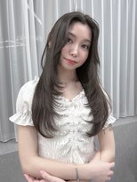 ボタン ハカタ(VOTAN hakata) レイヤーカット/ハイレイヤー/流れる顔周り