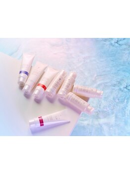 髪の状態を見極め、あなたに合ったトリートメントをご提案！髪の内側から補修するから、指通りなめらか＊