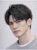 Hale刈り上げセンターパートニュアンスパーマフェザーパーマ原宿