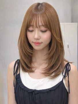 ナナローネス(nana loness) 明るめベージュ×ミディアムレイヤー