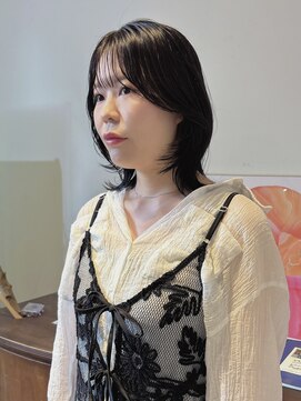 ヘアーアイストゥーレ(HAIR ICI TRE) ミディアムレイヤー　ロブレイヤー　ディープパープル　縮毛矯正