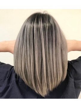 アニータバイガネイシャ(Aujua anita by ganesha) ミルクティバレイヤージュ#髪質改善#長浜#ブリーチ#ダブルカラー