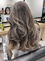 フォーク(FOLK)&nbsp;バレイヤージュで作るデザインカラー_シルキーベージュ