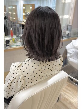 ネオリーブ チロル 横浜西口店(Neolive CiroL.) 外はねボブ　ボブルフ　アッシュベージュ くびれヘア