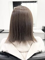 ココ 本八幡(KOKO)&nbsp;ダークアッシュ似合わせカットミディアムレイヤーカット美髪小顔