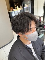 アイズ 海老名(AIZU)&nbsp;ツイストスパイラルパーマ　アップバング　センターパート　眉毛