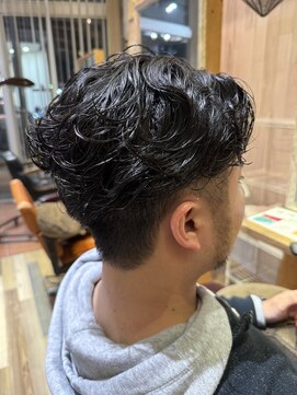 ラグーン(LAGOON) メンズカット/パーマ/ニュアンス/スパイラル/ツイスト/波パーマ