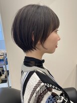 イヴォークトーキョーオーサカ(EVOKE TOKYO osaka)&nbsp;ショート 可愛い バッサリカット 丸み 耳かけ ボブ