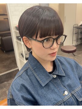 リル(LILU) ショートヘア × ボルドーカラー