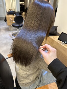 ジーナ 渋谷駅前(Zina) オリーブグレージュ