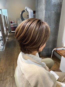 アビーヘア 市川店(abie hair)の写真/大人女性からの支持率◎大人ハイライトで気になりはじめの白髪もしっかりカバー！【abie市川/市川真間】