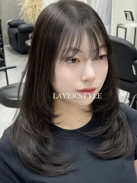 ジィルム(XELM) ハイライトカラーミルクティーベージュレイヤーカット