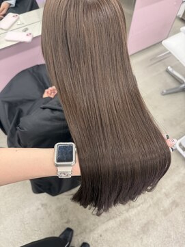 エヌアイ オモテサンドウ(ni omotesando) ☆透明感たっぷりワンカラーで作るブラウンベージュ☆