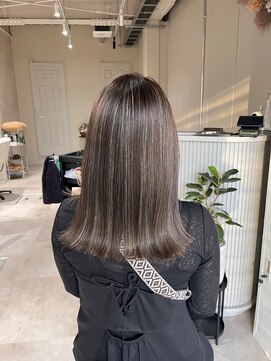 エラ(ere) 細めハイライト 白髪ぼかし ベージュコントラストハイライト