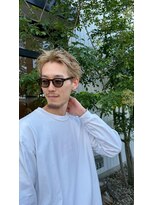 シフト(SHEEFT)&nbsp;ハイトーンダブルカラー爽やかアップバング束感ショートメンズ