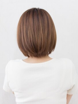 スーパーセッションアクシス(SUPERSESSION Axis) ツヤ感重視のナチュラルワンレングスボブ