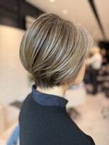 ステア ケース(stair case)&nbsp;ハイライトで白髪カモフラージュ×立体感プラス