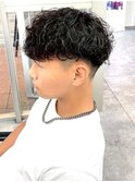 スペインカールスパイキーショートブルーブラックフェザーパーマ