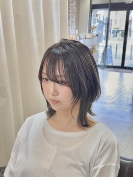 クレア(CREA) 20代30代顔周りハッシュウルフ