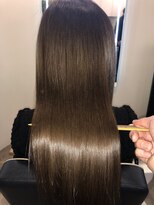 アールサロン アオヤマ(Rr SALON AOYAMA) プラチナミネコラストレート