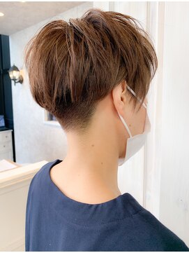 キャアリー(Caary) 福山ベリーショートヘア人気Caary気になってた刈り上げショート