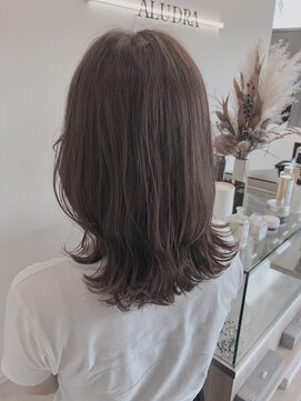 アルドラ(ALUDRA) グレージュカラー