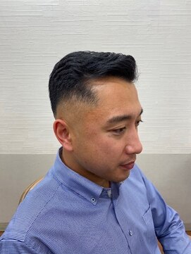 シャラク 戸出店(sharaku) スキンフェード