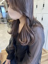 リジー(Litzy) 透明感グレージュ × ベージュ