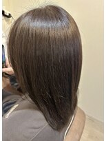アイリス(Iris) 暗髪うる艶ヘア