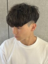 ニアウ 太田店(Niau)&nbsp;メンズパーマシャドウパーマ波巻きスパイラルパーマ群馬太田眉毛