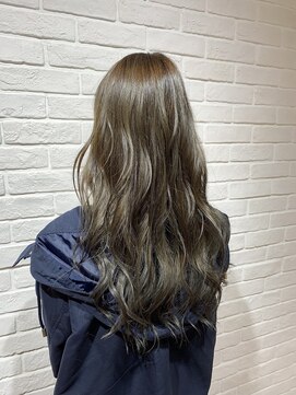 ビューティー エールフォルム 浜松有玉店(BEAUTY YELLFORME) エドル 透け感アッシュ