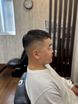 ライズヘアー(RISE HAIR) スキンフェード+アイロンパーマ