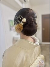 ヘアーアンドメイク トミー(Hair&Make Tommy) シニヨンヘア